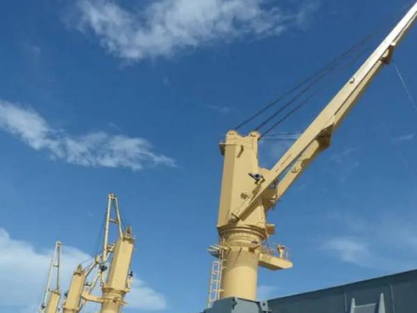 克令吊的安裝如何與現有的工業設備和結構集成？